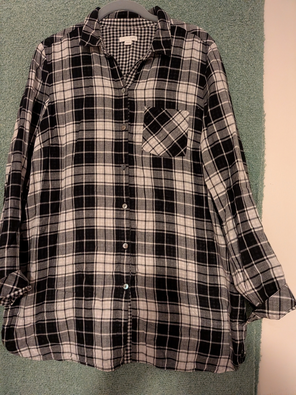 J. Jill Black & White Plaid Button-Down Shirt